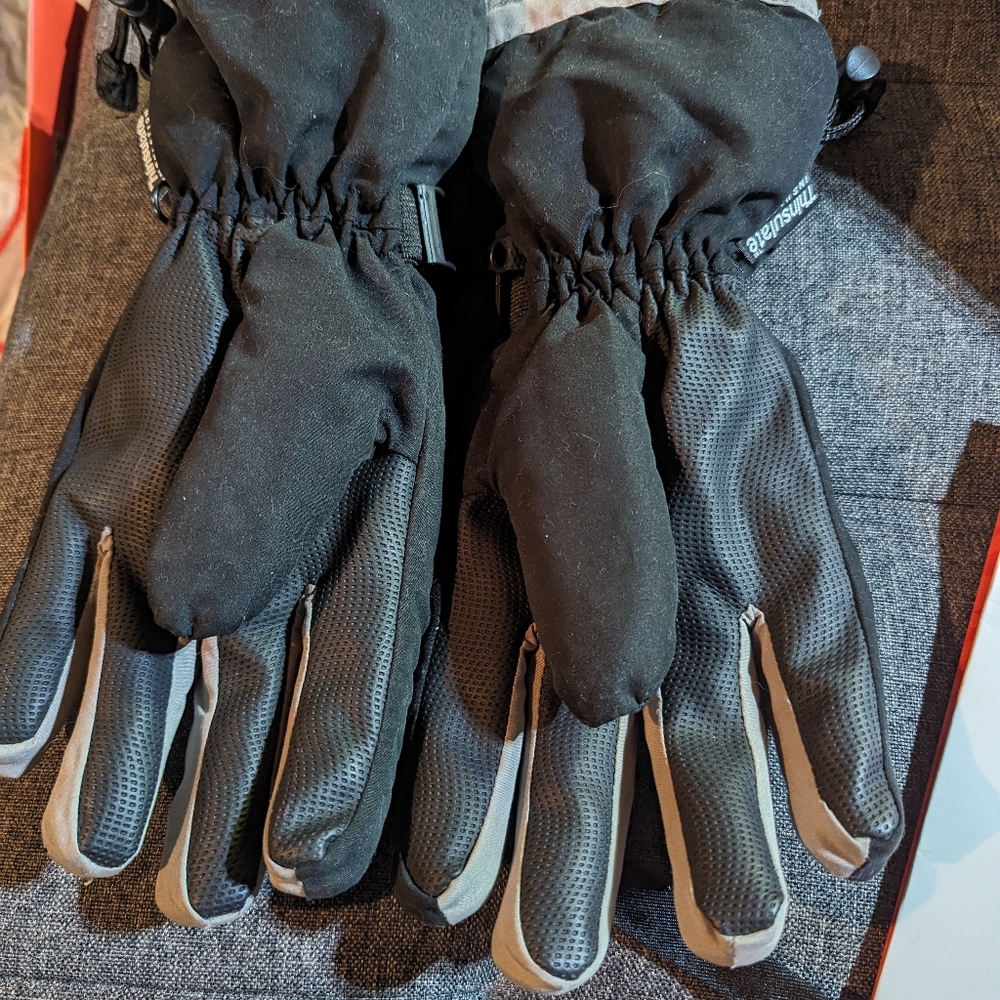 Gloves. Ladies.  Thinsulate.  Gloves.
